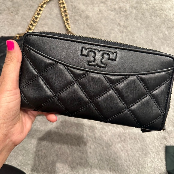 Tory Burch Black Quilted Shoulder Bag and Wallet - Picture 4 of 10